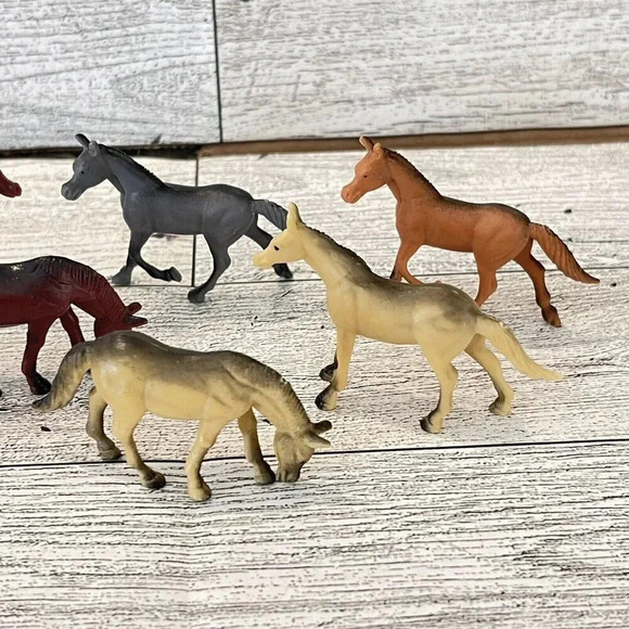 VTG Lot Of 8 Miniature Horse Figurines China Mixed Colors Poses Plastic Lot #2 - Picture 3 of 12